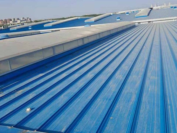 弧型（xíng）通（tōng）風排煙天窗（chuāng）